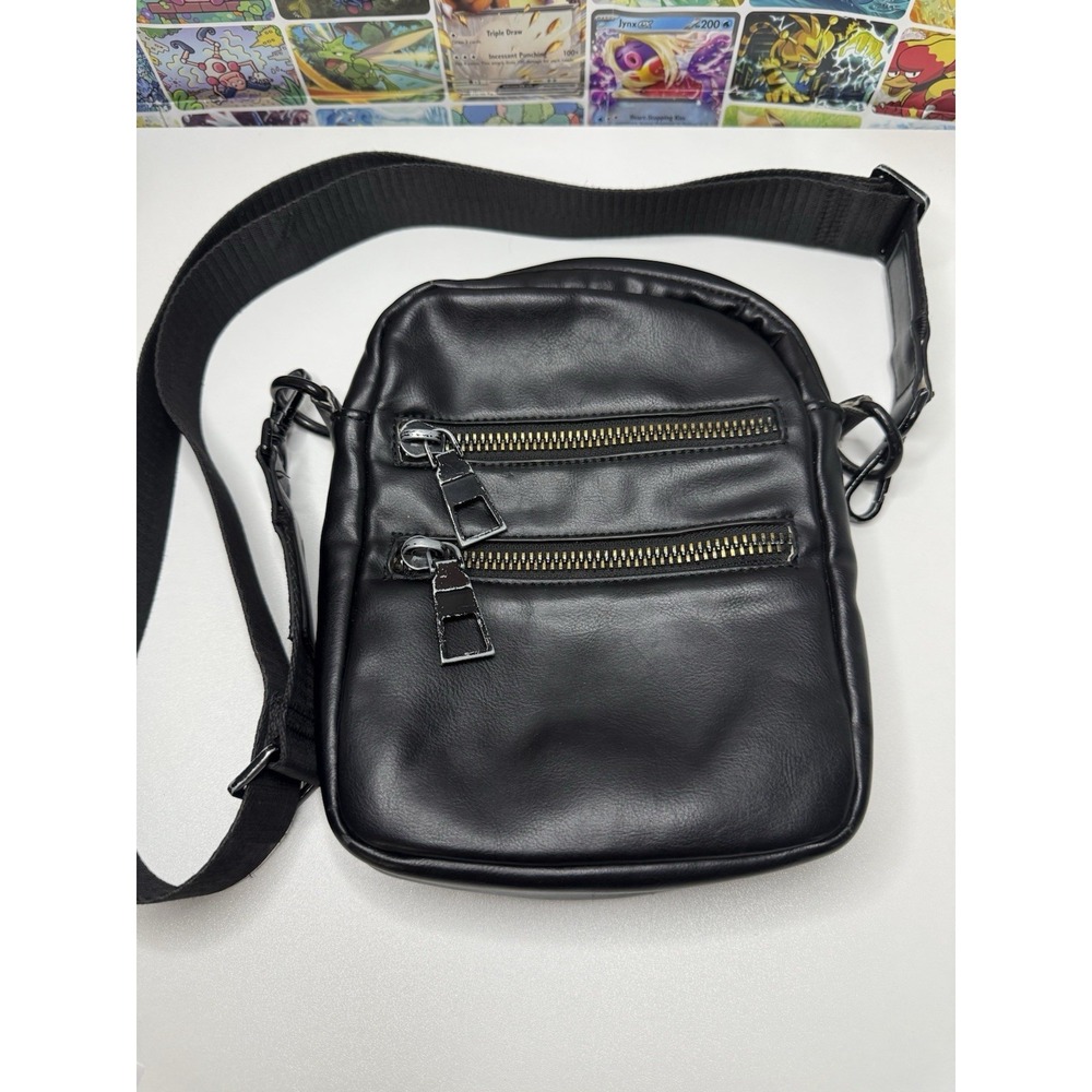 Zara Man Black Crossbody Messenger Bag 7x8" Adjustable‎ Strap